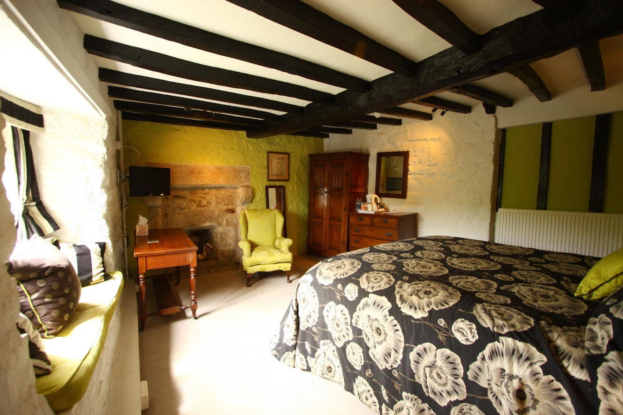 The Oxenham Arms Hotel Devon South Zeal エクステリア 写真